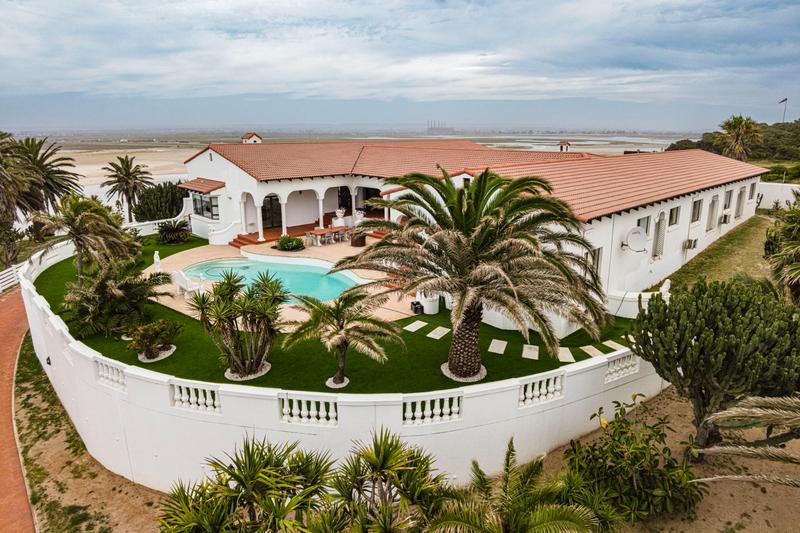 4 Bedroom Property for Sale in Bluewater Bay Eastern Cape